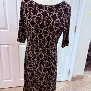 Elegant Black and Tan Patterned Dress